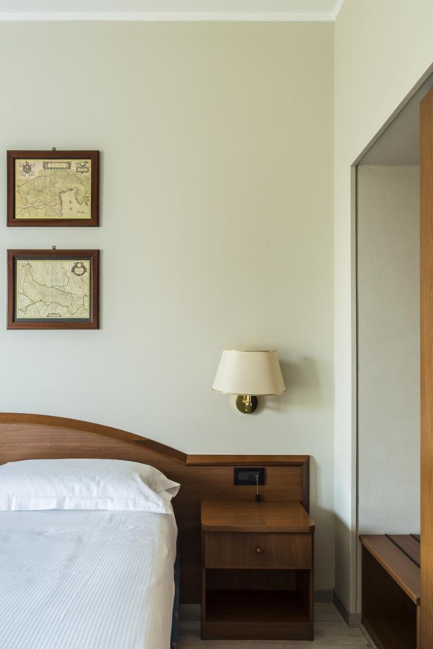 Hotel Beatrice Эсте Экстерьер фото